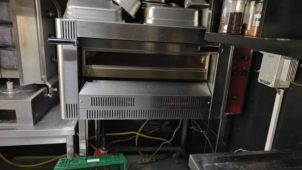 Pizza oven, Elektronische apparatuur, Ophalen, Zo goed als nieuw, Oven