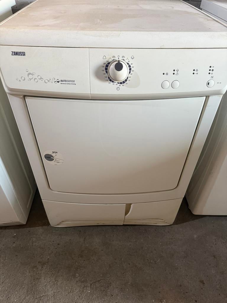 Zanussi condensdroger, Elektronische apparatuur, Droogkasten, Zo goed als nieuw, Ophalen