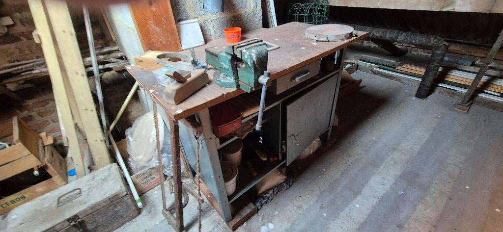 établi avec étau, Enlèvement, Utilisé, 70 à 120 cm, Étau