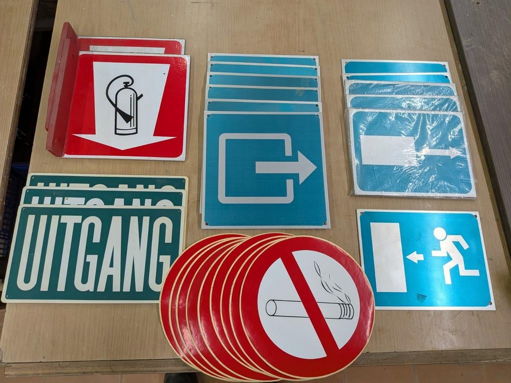 Signalisatie bordjes, Ophalen