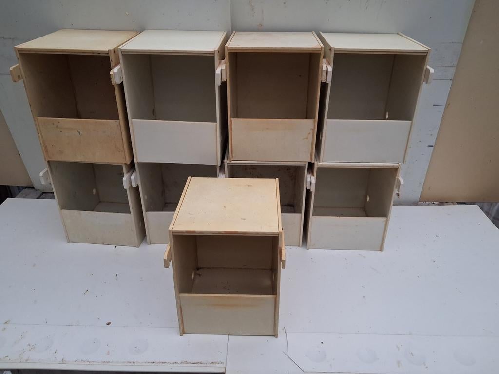 Nestkastjes, Ophalen