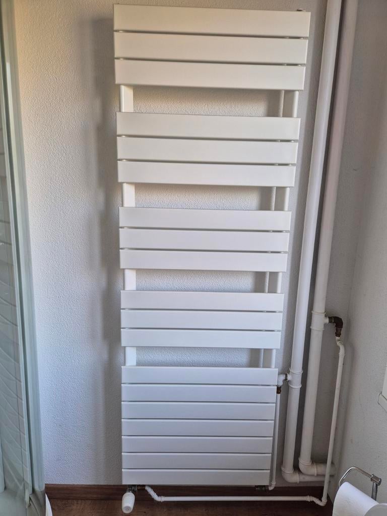 Badkamer radiator (60 op 180 cm), Enlèvement, Radiateur