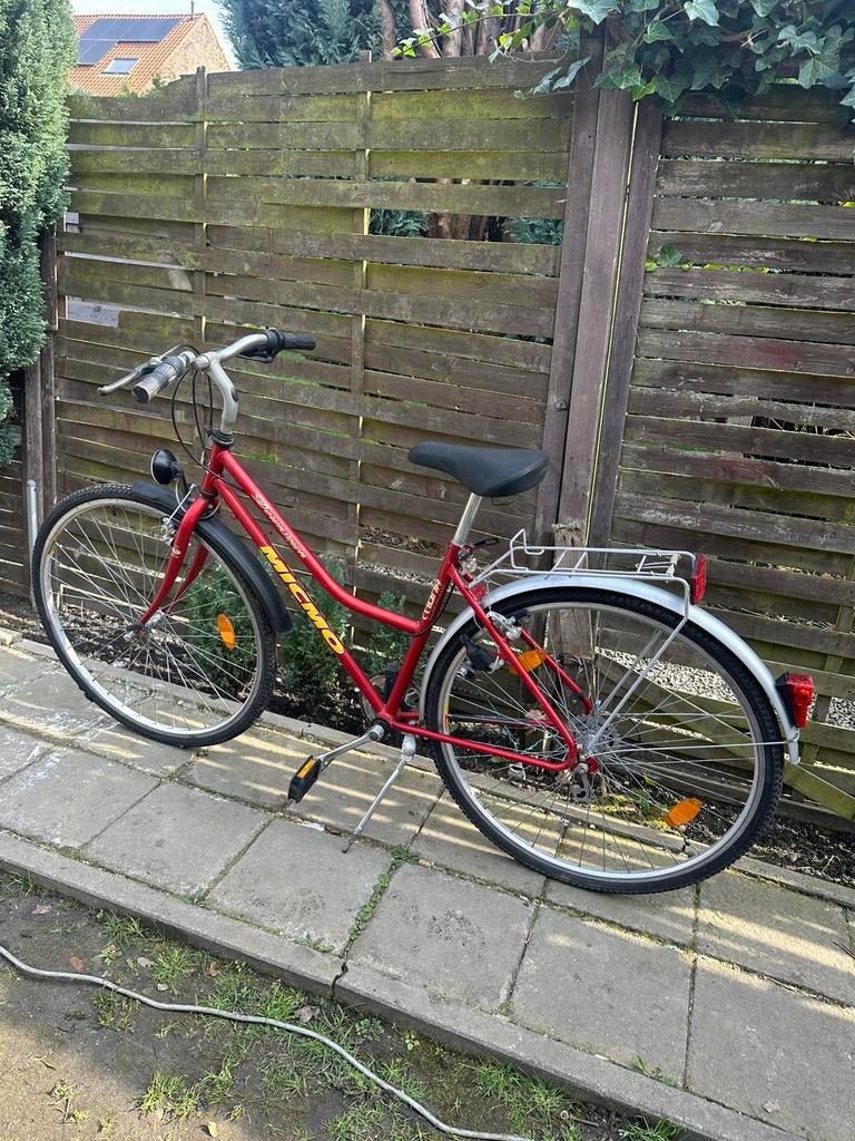 Fiets 28 inch, Fietsen en Brommers, Fietsen | Meisjes, Ophalen, Zo goed als nieuw