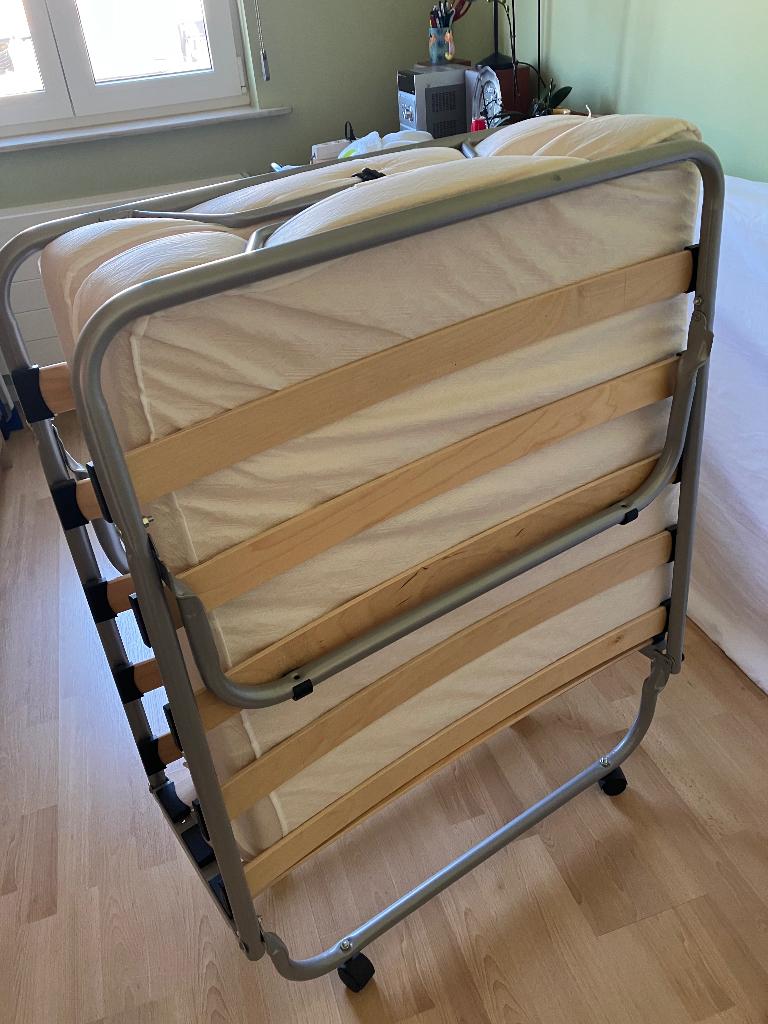 Logeerbed opvouwbaar, Huis en Inrichting, Slaapkamer | Bedden, Ophalen, Eenpersoons, 190 cm of minder, Zo goed als nieuw