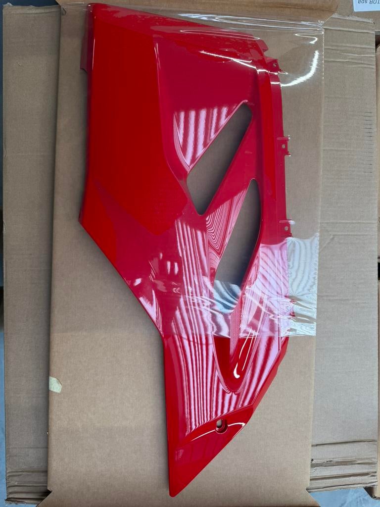 Ducati Panigale V2 onderkuip links NEW, Motoren, Ophalen, Nieuw