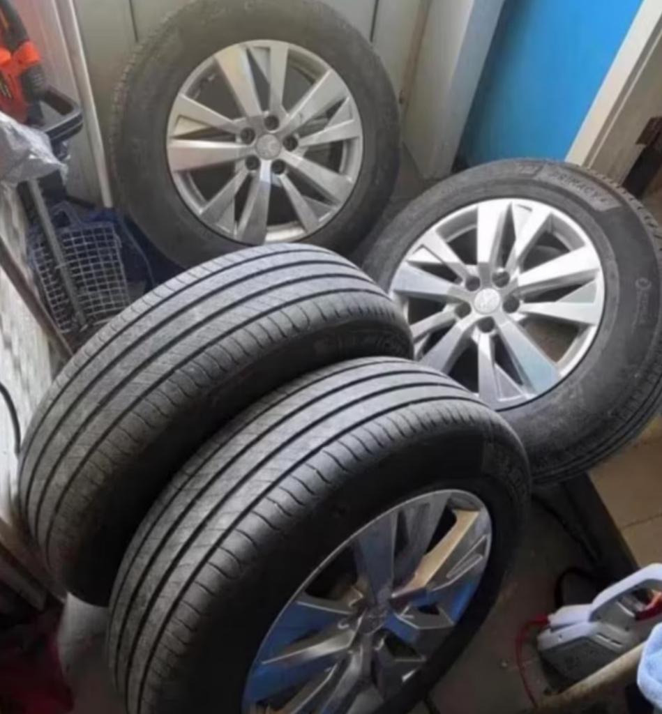 4 jantes Peugeot 3008 2021 17p Michelin primacy 4, 215 mm, Pneus été, 17 pouces, Enlèvement