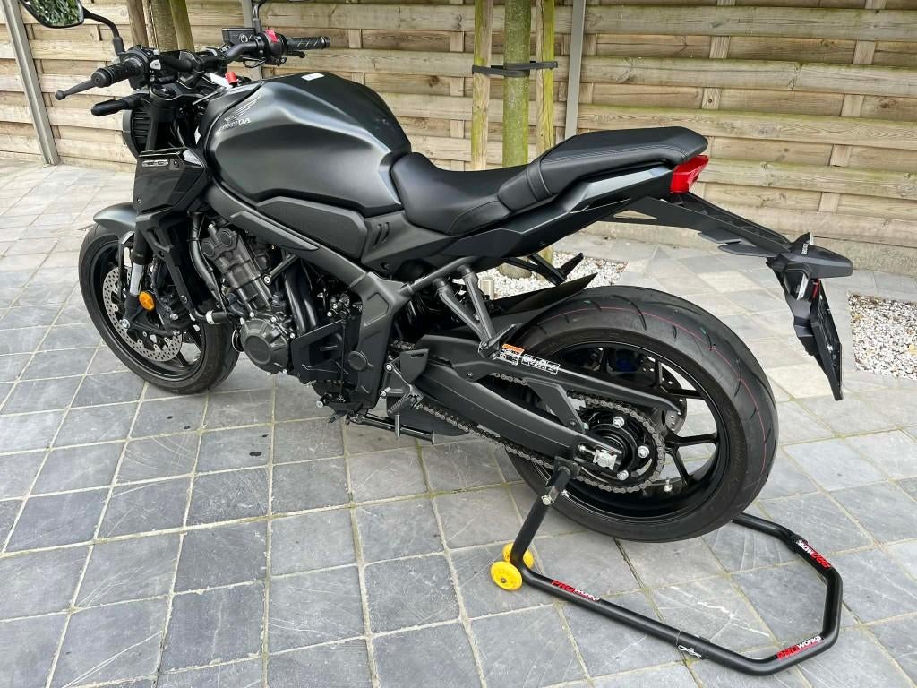 honda cb650r **black edition **amper 1090KM !!**9/2023**, Permis Moto A, Entreprise, Plus de 35 kW, Contrôle de traction
