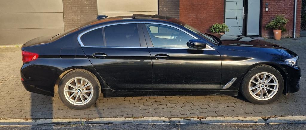 BMW Série 5 - 518d, Cuir, 4 portes, Noir, Automatique