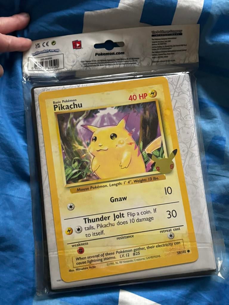 Pokemon first partners collectors binder 25 jaar, Ophalen of Verzenden, Zo goed als nieuw