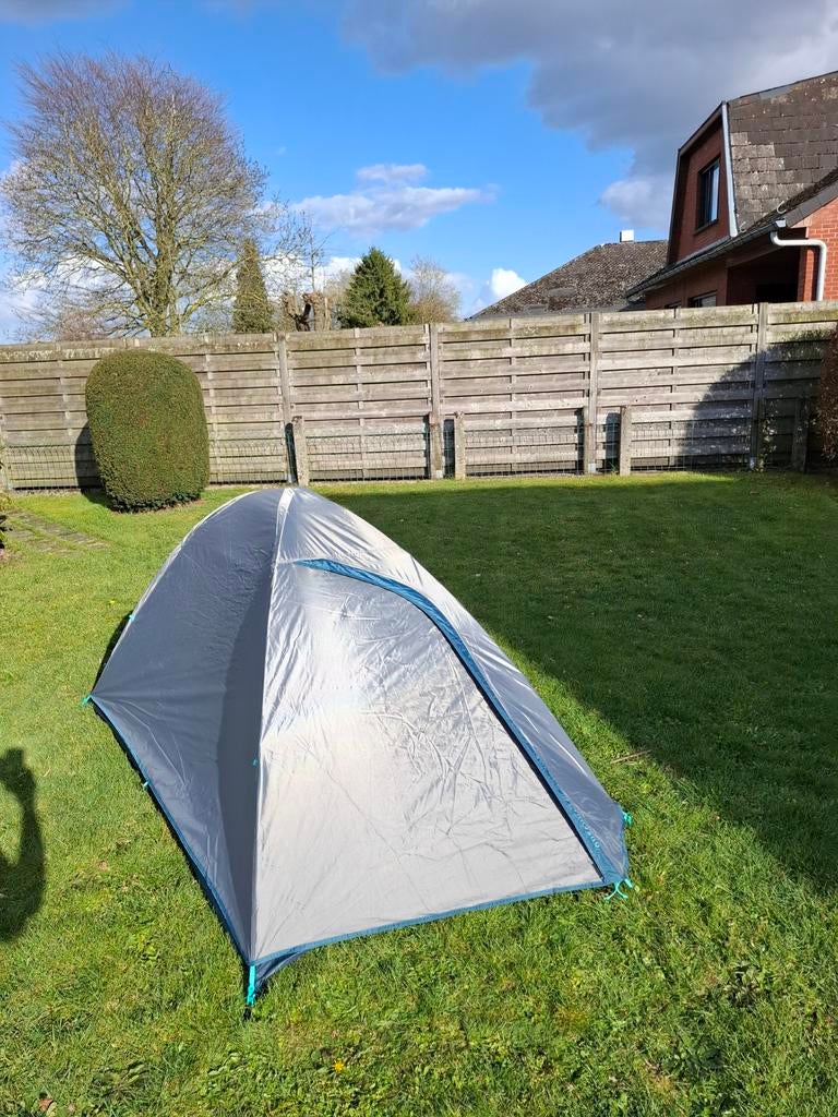 Tent Quechua, Ophalen, Zo goed als nieuw, Tot en met 2