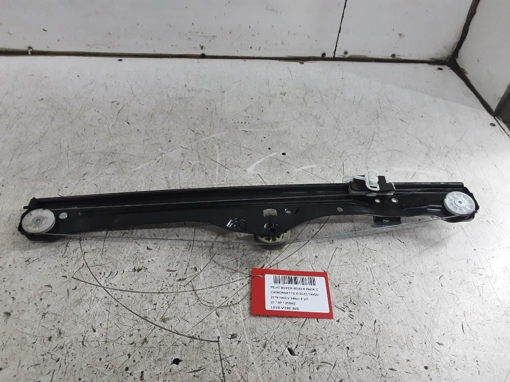 VITRE MECANISME AVANT DROIT Peugeot Boxer (U9) (452403020), Autos : Pièces & Accessoires, Mevr. I. Hauben, Utilisé, Rue de l'Espoir 34 34
4030  GRIVEGNÉE, BE