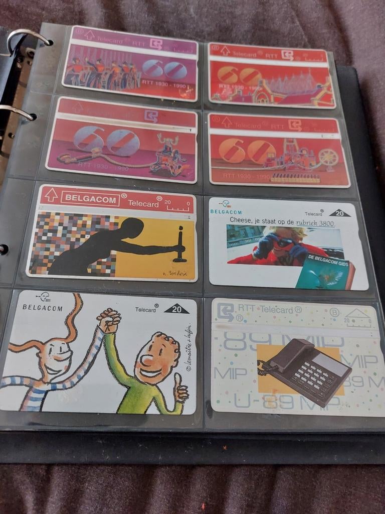 103 carte de téléphone dans un classeurs, Verzamelen, Telefoonkaarten, Ophalen of Verzenden