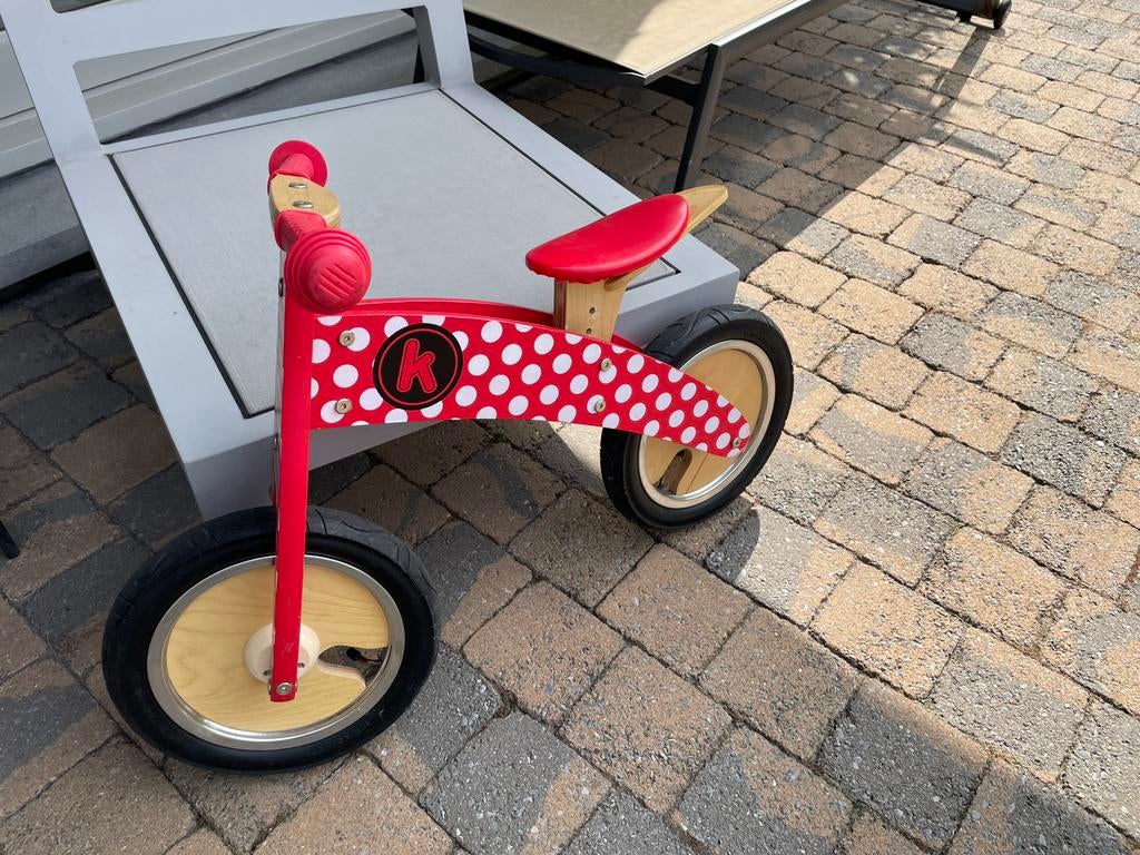 Kiddimoto loopfiets & helm, Ophalen, Zo goed als nieuw, Loopfiets