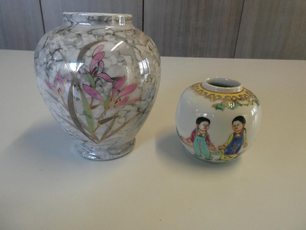 Leuke porseleinen Chinese potjes en vazen, Overige kleuren, Aardewerk of Porselein, Ophalen of Verzenden, Zo goed als nieuw