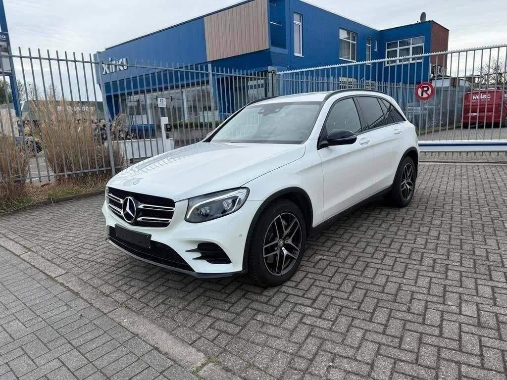 MERCEDES BENZ/GLC 250 D/4 MATIC/BTW/OPTIONS COMPLÈTES/, Autos, Cuir, Achat, Entreprise, 2500 kg