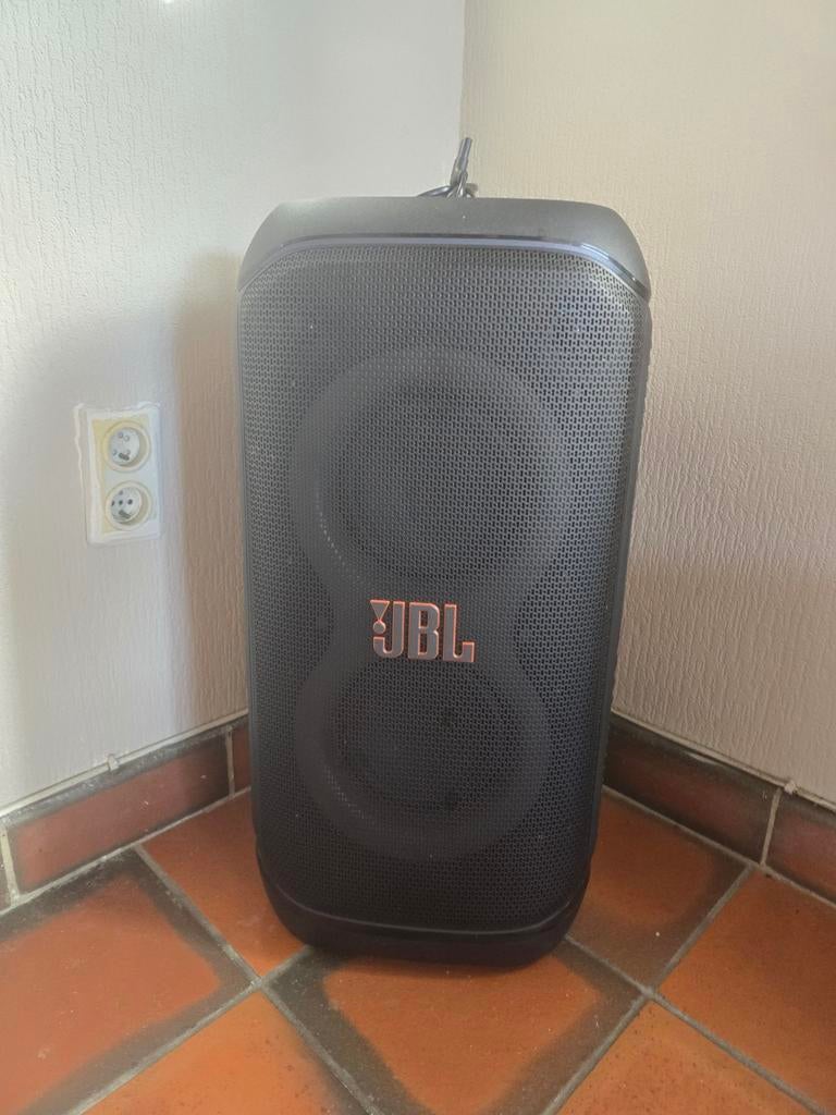Jbl partybox 320 en état neuf, Enlèvement
