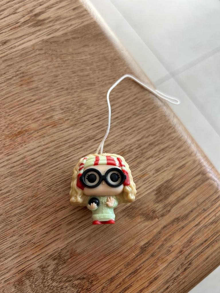 Figurine Kinder, Enlèvement