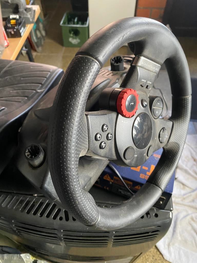 Logitech Driving Force GT stuur + pedalen (PS3 / PC), Ophalen, Zo goed als nieuw, PlayStation 3