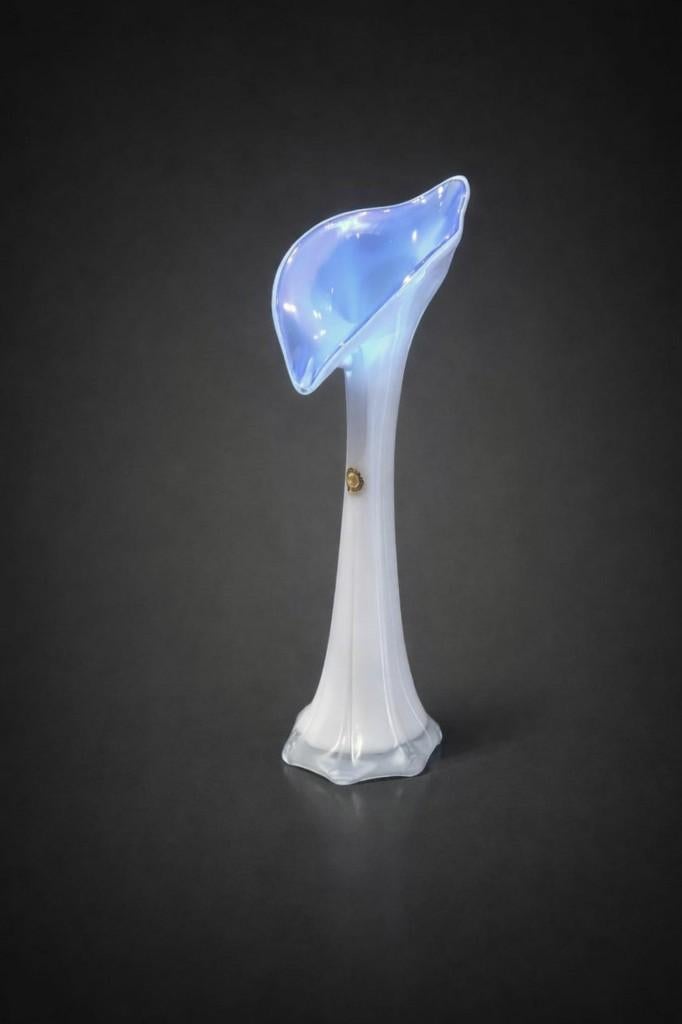 Vase soliflore en verre de Murano, dans les tons bleus., Antiquités & Art, Antiquités | Verre & Cristal, Enlèvement ou Envoi