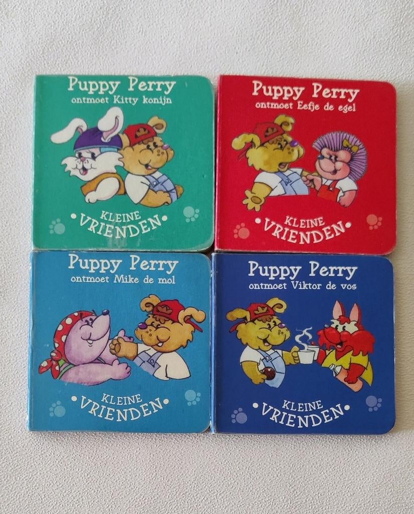 4 mini boekjes van Puppy en Perry voor 1€., Ophalen, Gelezen