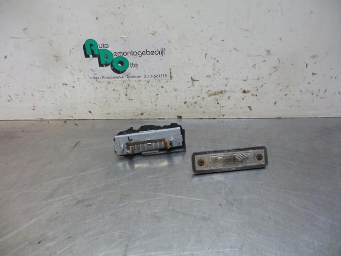 Eclairage immatriculation d'un Opel Combo (Combo 02-), -, Opel, Utilisé, -