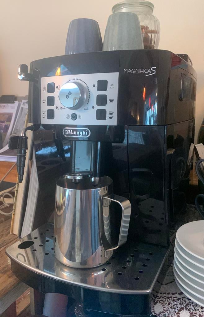 De’Longhi Magnifica S ECAM 22.110.B, Elektronische apparatuur, Koffiezetapparaten, Ophalen, Koffiemachine, Gemalen koffie, Stoompijpje