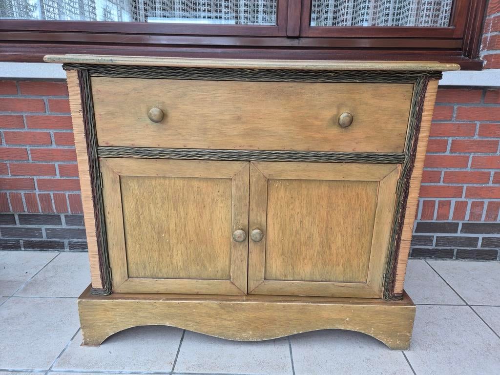 Houten dessoir of laag buffet, Ophalen