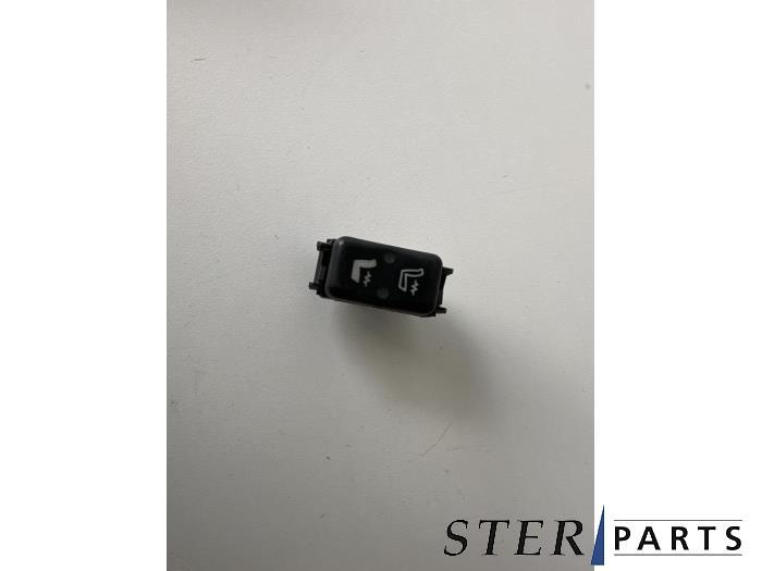Commutateur chauffage siège d'un Mercedes SL, Autos : Pièces & Accessoires, Habitacle & Garnissage, Mercedes-Benz, Utilisé, 3 mois de garantie