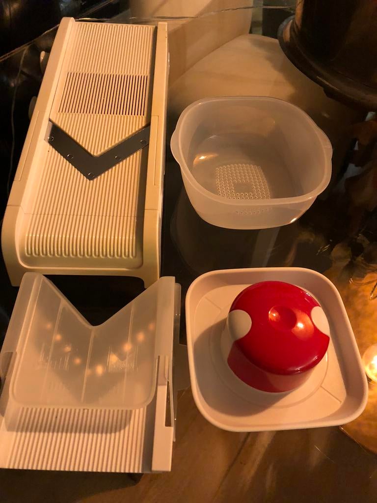 Mandoline Tupperware, Maison & Meubles, Enlèvement ou Envoi, Comme neuf