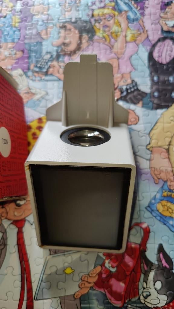 Eumig 800 serie daglichtscherm, Enlèvement ou Envoi, Comme neuf