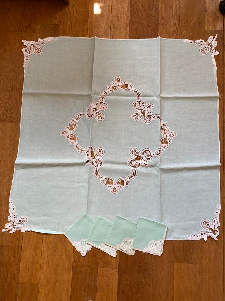 Vintage linnen pistachegroen tafelkleed met borduursel, Enlèvement, Utilisé, Carré, Intérieur