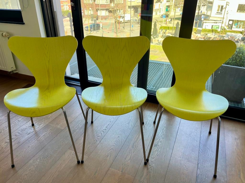 3 chaises papillon (Série 7) Fritz Hansen en parfait état, Enlèvement, Comme neuf, Bois, Trois