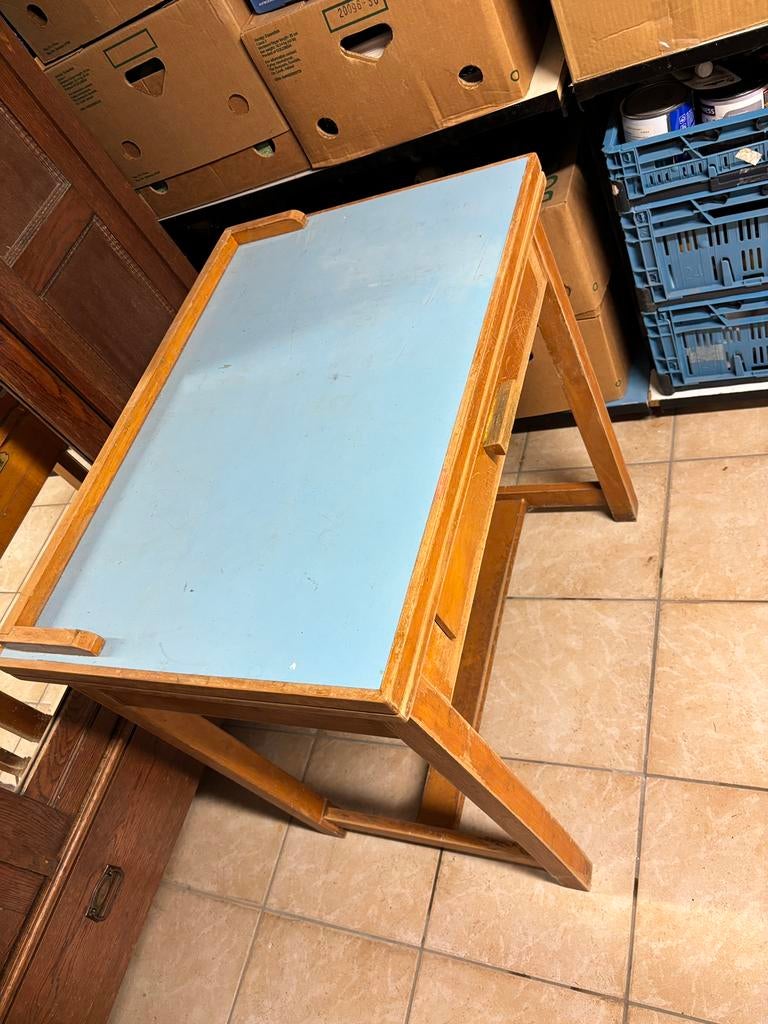 Oude schoolbank, Enlèvement, Utilisé