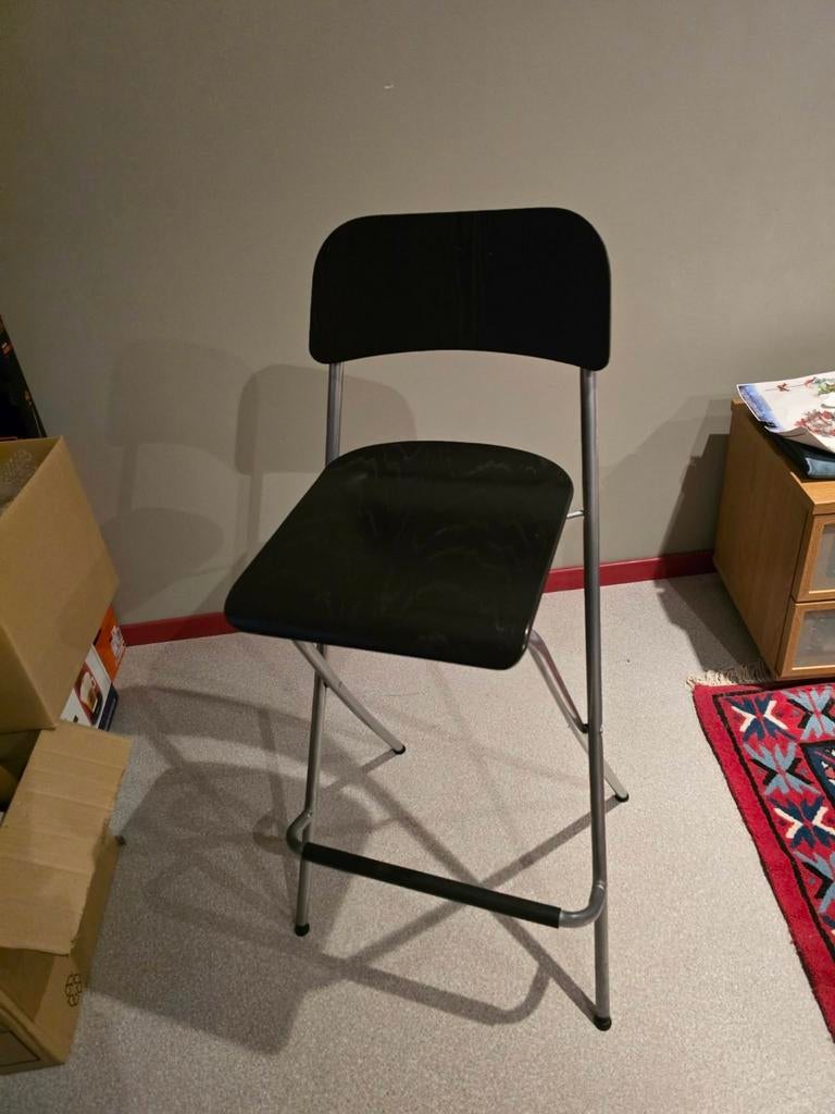 Chaise haute noire, Maison & Meubles, Enlèvement