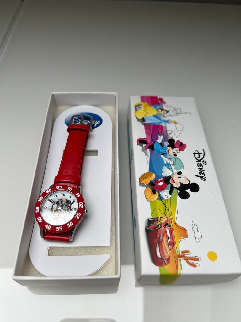 Montre enfant DESCENDANTS CARLOS, Enlèvement ou Envoi, Neuf, Rouge, Garçon ou Fille