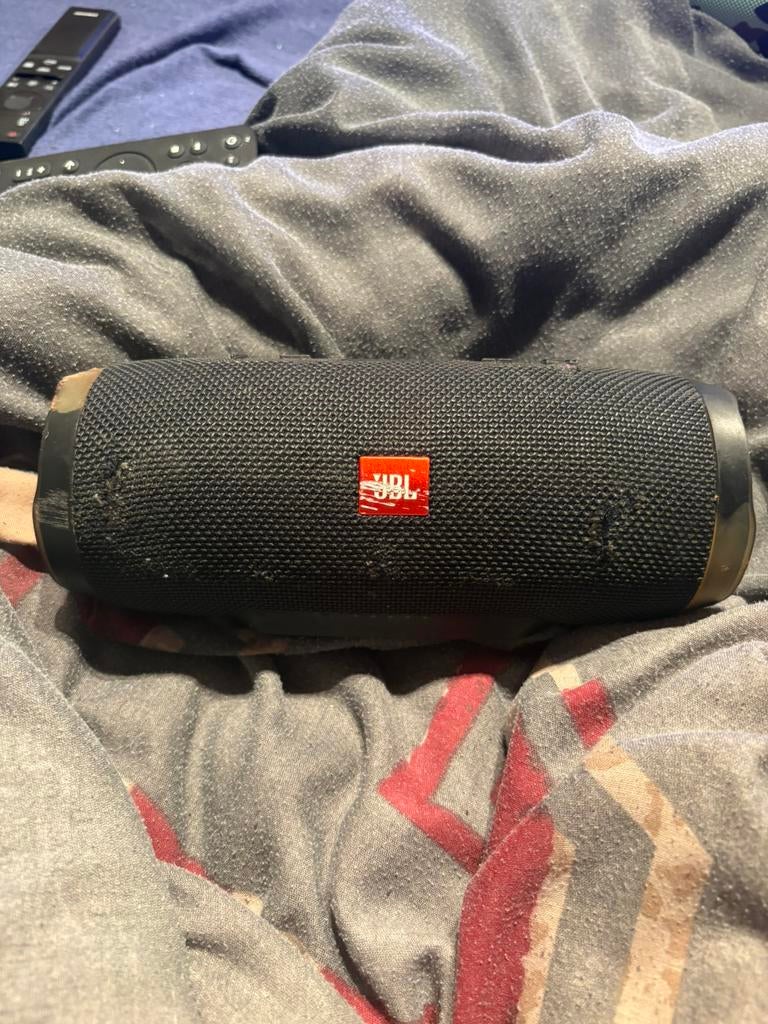 Échange jbl charge 3 contre iPhone, TV, Hi-fi & Vidéo, Enceintes, JBL, Enlèvement