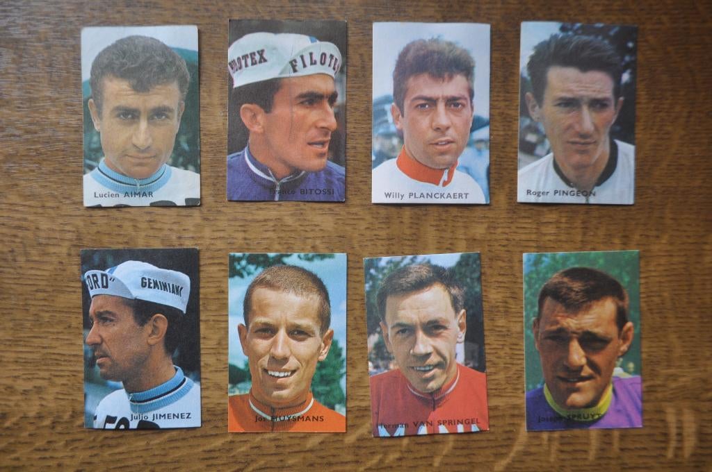 VICTORIA 8 PRENTJES WIELRENNERS, Enlèvement ou Envoi, Utilisé, Plusieurs images