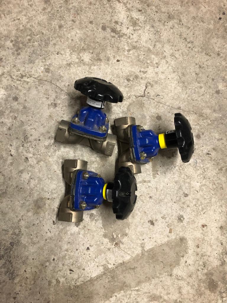 Vannes Saunders, Enlèvement, Neuf