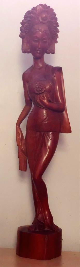 Balinese sculptuur, houtsnijwerk, Ophalen