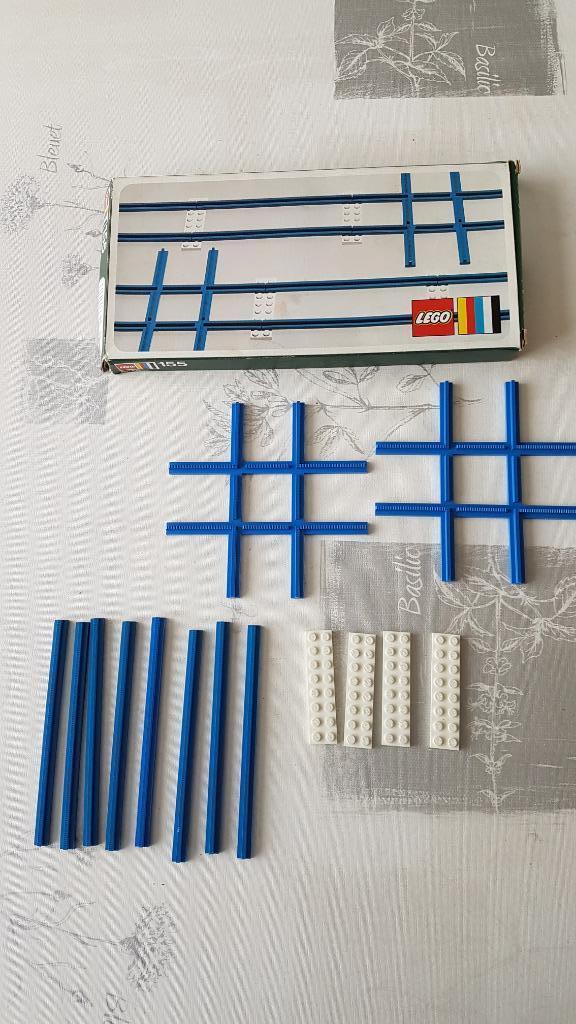 Lego 155- 2 Cross Rails, 8 Straight Tracks, 4 Base Plates, Ophalen of Verzenden, Gebruikt, Complete set, Lego