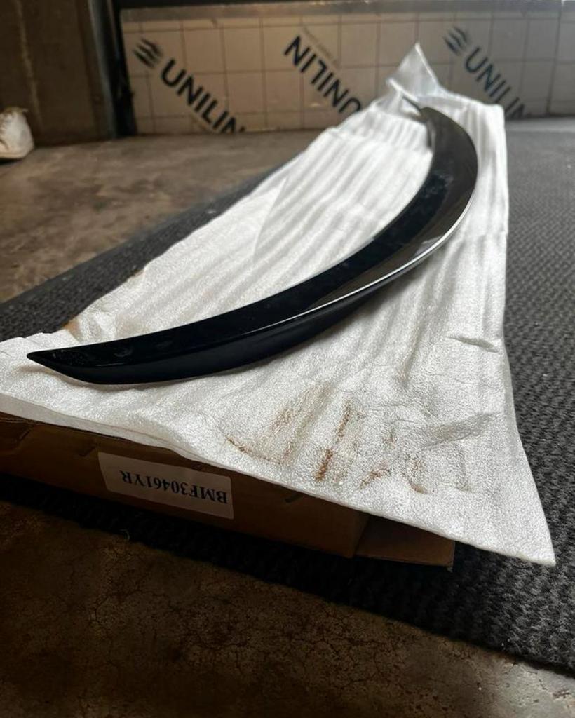 Becquet bmw f30, Enlèvement, BMW