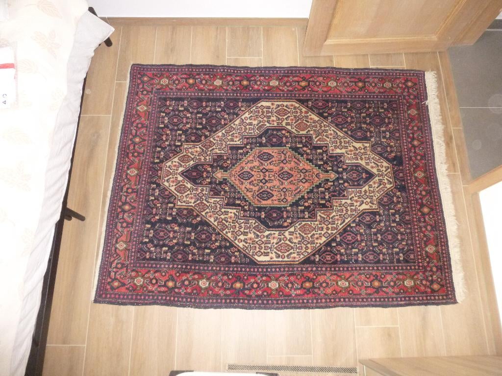 Perzisch Tapijt herkomst IRAN, Enlèvement