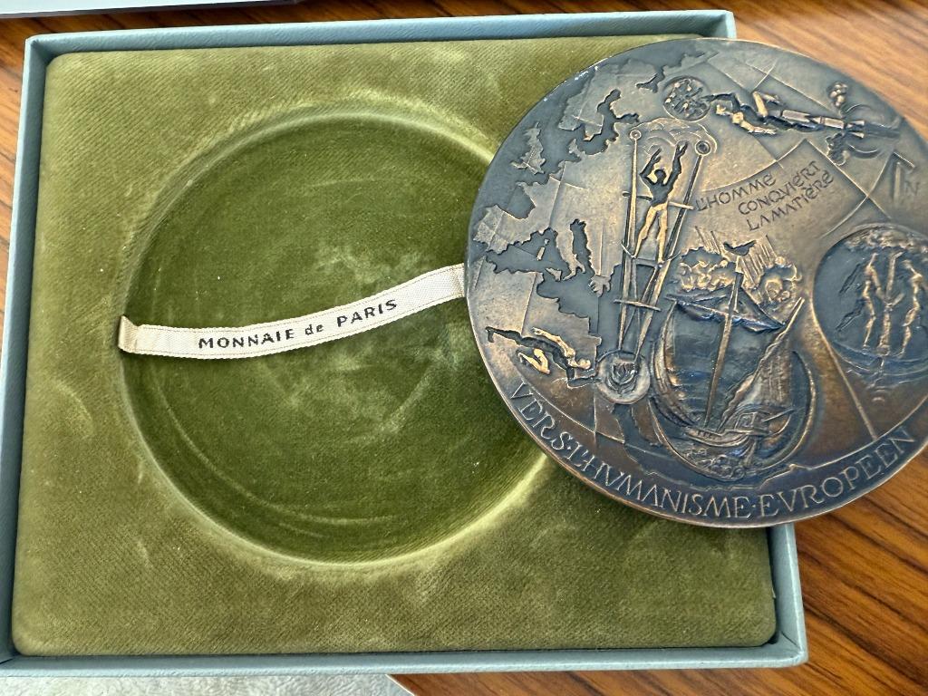 Bronzen medaille, spiritualiteit uit het oude Europa, 1968, Verzamelen, Overige Verzamelen, Nieuw, Ophalen