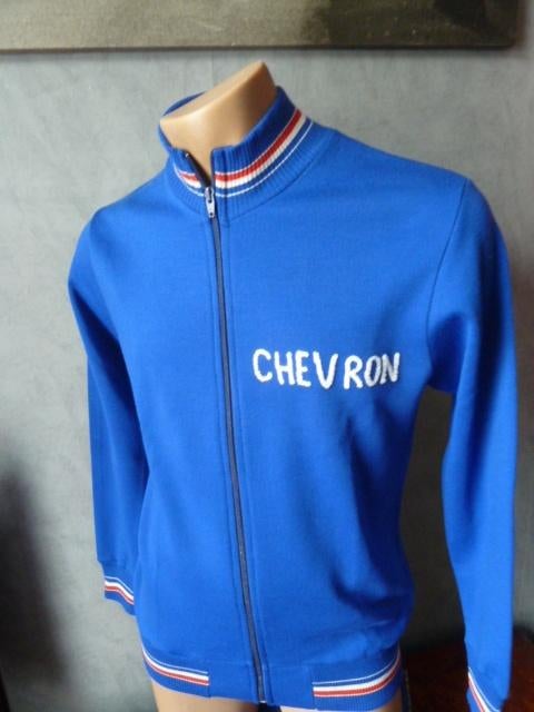 Training vintage écurie CHEVRON F1, brodé main, état neuf., Enlèvement ou Envoi, Comme neuf, Maillot