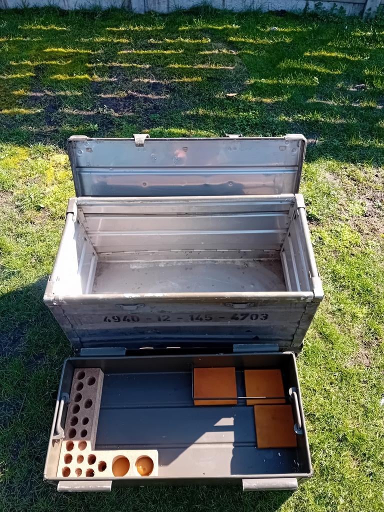 Munitie kist, Ophalen