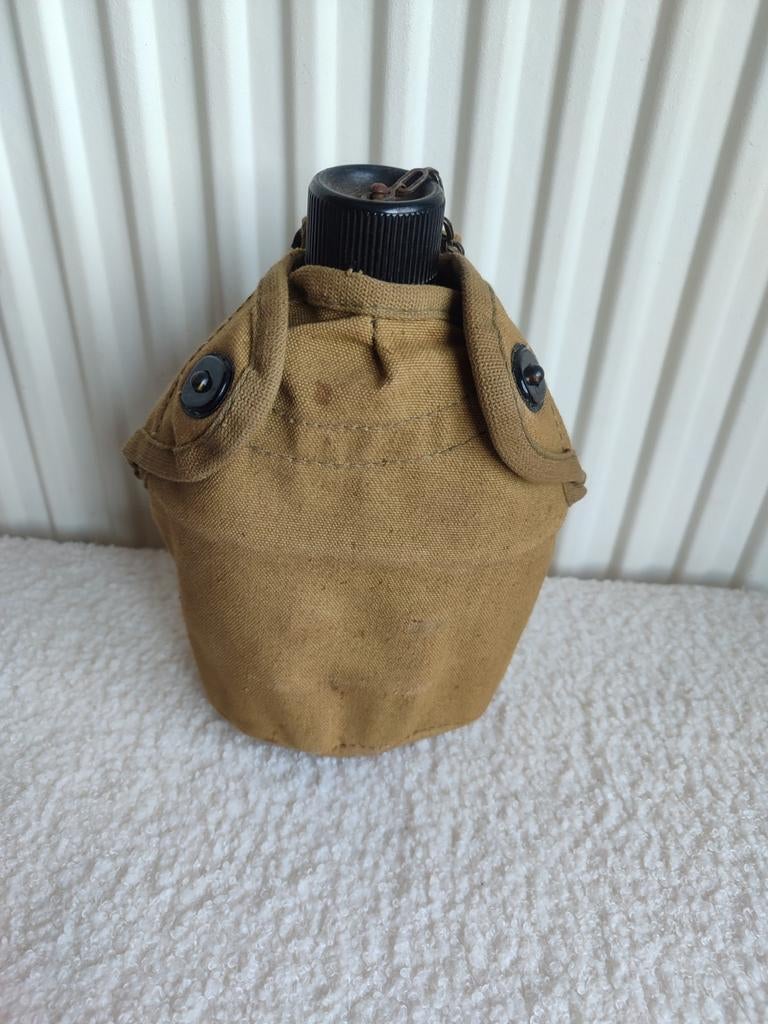 Gourde P2 usmc, Collections