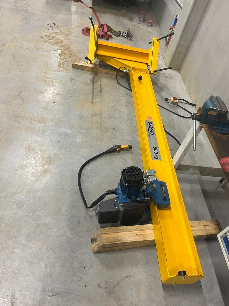 Takel Demag 0,5T, Doe-het-zelf en Bouw, Ophalen, Gebruikt, Elektrisch