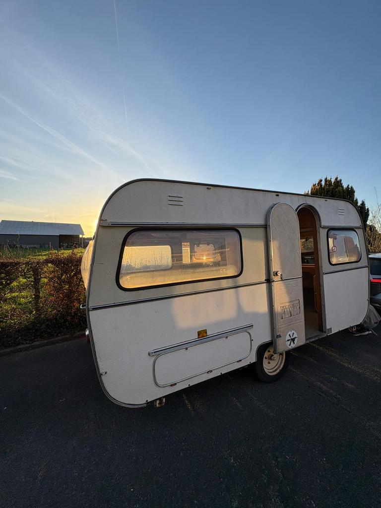 Lichte Caravan, Particulier, Treinzit, Tot en met 2