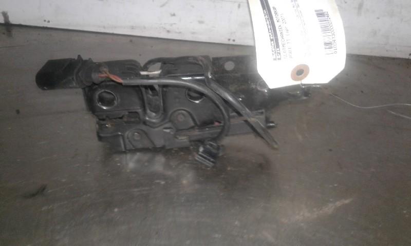 MOTORKAP SLOT Audi TT (8J3) (|8J0823509A|8J0823509C|), Gebruikt, Audi