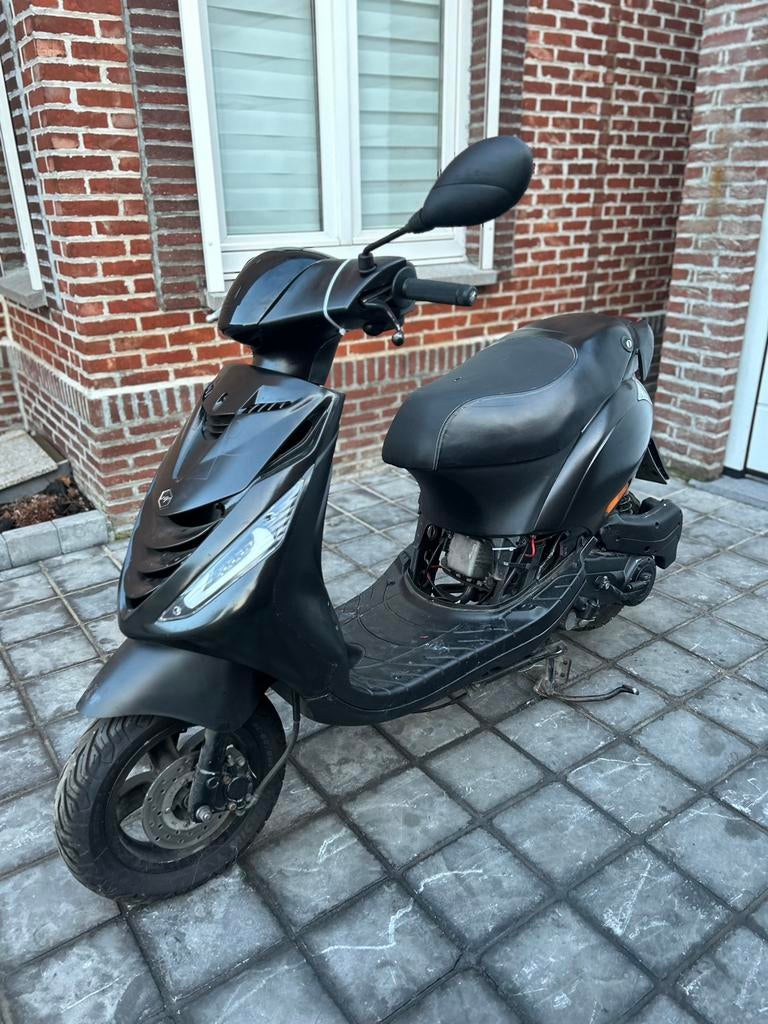 Zip 80cc a klasse, Fietsen en Brommers, Ophalen, Zo goed als nieuw, Zip